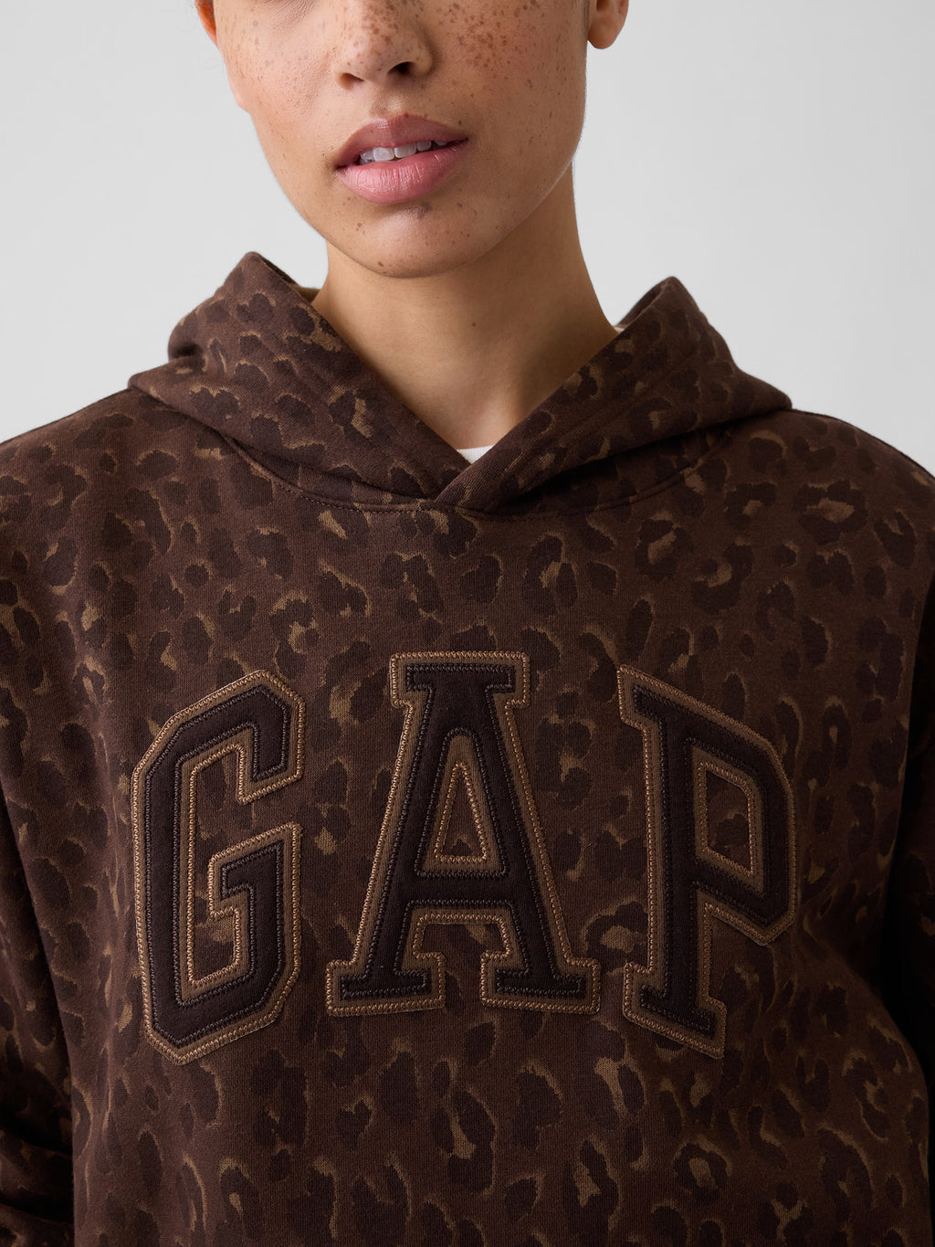 Relaxed Gap Logo Hoodie Cheetah Print